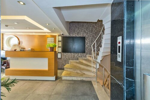 Erbazlar Hotel, Забронировать Отель Отели Стамбула с парковкой, рядом с Мечеть Беязит, Парковка