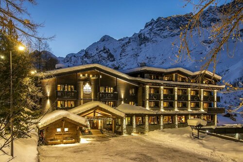 Hotel Hermitage Relais & Châteaux, Забронировать Отель Брей-Червиния Червиния