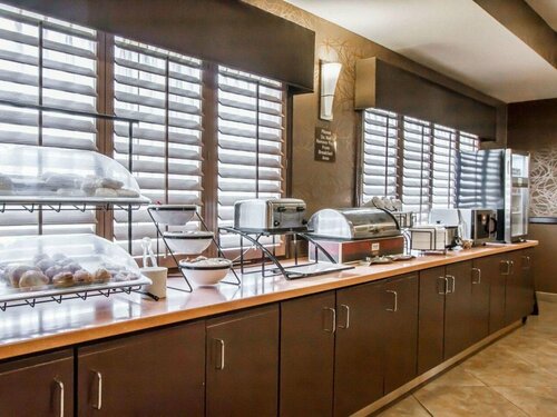 Comfort Inn & Suites Tucson, Book Hotel Hoteller i Tucson med parkering, Parkering