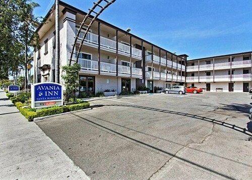 Days Inn Santa Barbara, Забронировать Отель Отели Санта-Барбара с парковкой, рядом с Brooks Institute of Photography, Парковка