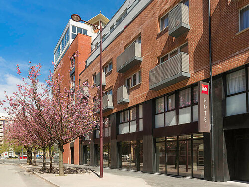 ibis Lille Centre Grand Palais, Забронировать Отель Отели Лилля с парковкой, рядом с Небоскреб Tour de Lille, Парковка