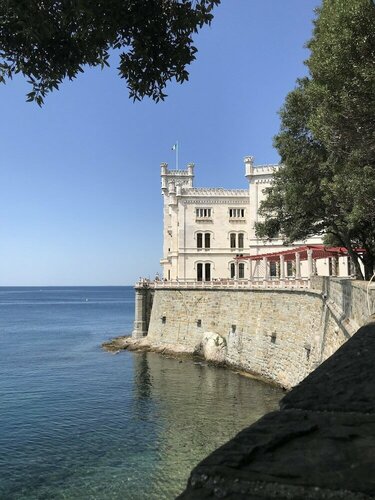 Hotel Solun, Забронировать Отель Триест Венеция-Джулия, рядом с Музей  Револтелла
