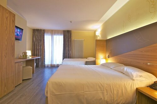 Harmony Suite Hotel, Забронировать Отель Сельвино Bergamo Province