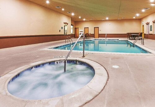 La Quinta by Wyndham DFW Airport West - Bedford, Забронировать Отель Бедфорд Dallas - Fort Worth Metropolitan Area