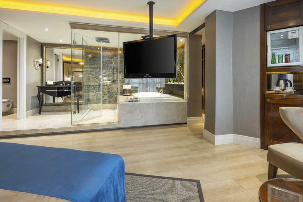 Ahc Old City Hotel