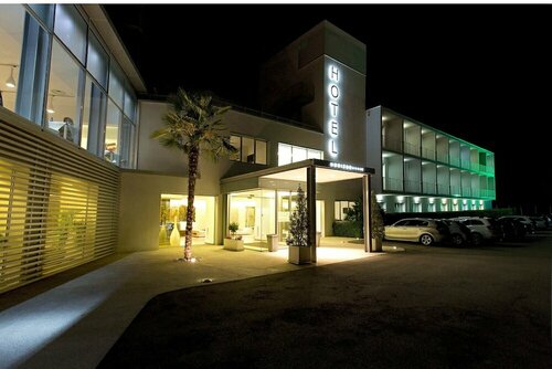 Hotel Horizon, Забронировать Отель Отели Марок 4 звезды, 4*