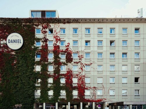 Hotel Daniel Graz - Smart Lifestyle Near City Centre, Забронировать Отель Отели Region Graz с парковкой, Парковка