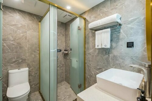Chonpines Hotel Beijing Wangfujing Nanluoguxiang Store