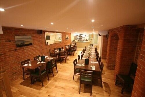 The Peppermill Town House Hotel and Restaurant, Брондау Қонақ үй Devizes Wiltshire