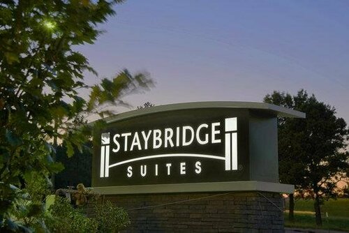 Staybridge Suites - Little Rock - Medical Center by IHG, Забронировать Отель Отели Литтлрок с парковкой, Парковка