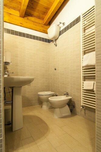 Ostello Parco d'Abruzzo, Rezervați Hostel Collelongo Abruzzo