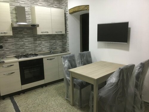 MB95 - Mezzocannone Luxurious Bed&Breakfast, Забронировать Отель «постель и завтрак» Неаполь - исторический центр Неаполь, рядом с Церковь Пио Монте делла Мизерикордия