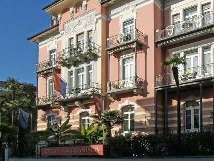 Hotel Alexandra, Забронировать Отель Муральто Локарно, рядом с Locarno Casino