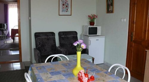 Hévíz Yellow Apartmenthouse, Забронировать Апартаменты/квартира Отели Западной Трансданубии с парковкой, Парковка