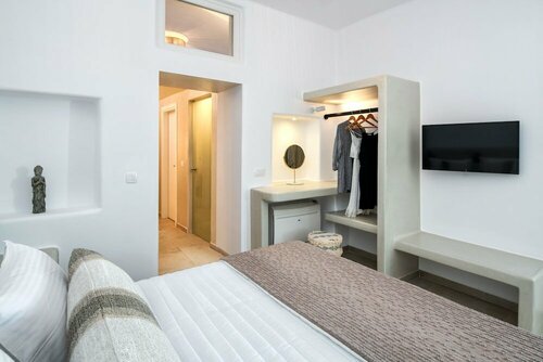 Hill Suites, Забронировать Отель Отели Тиры с парковкой, рядом с Центральный автобусный вокзал, Парковка