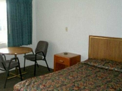 Hyland Inn Van Nuys, Забронировать Мотель Ван-Найс San Fernando Valley