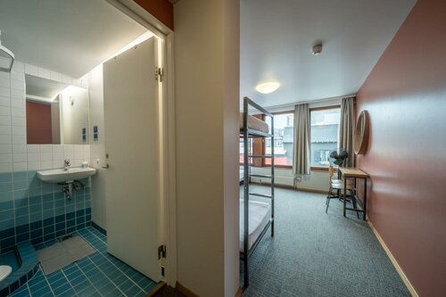 Loft - HI Eco Hostel, Забронировать Хостел Рейкьявик Хёвюдборгарсвайдид, рядом с Церковь Хадльгримскиркья