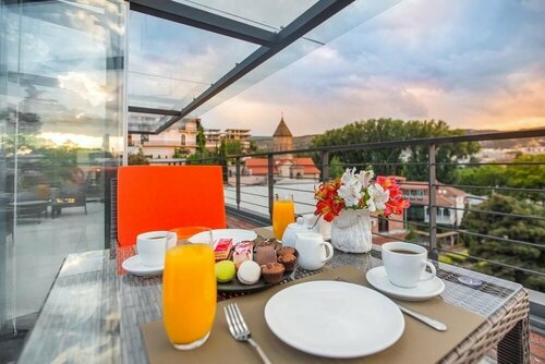 Atrium Boutique Hotel, Buchen Sie Boutique Avlabari Tiflis, in der Nähe von Pushkin Park