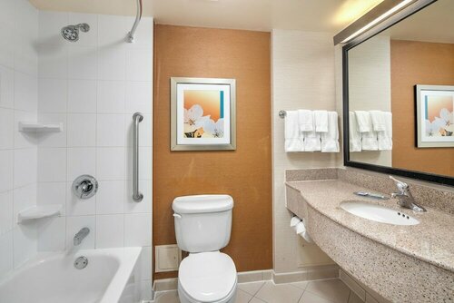 Fairfield Inn & Suites by Marriott Toronto Airport, Забронировать Отель Миссиссога Greater Toronto Area