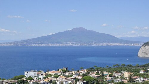 Sorrento Inn Guesthouse, Забронировать Отель Сорренто Побережье Сорренто, рядом с Cattedrale SS. Filippo e Giacomo