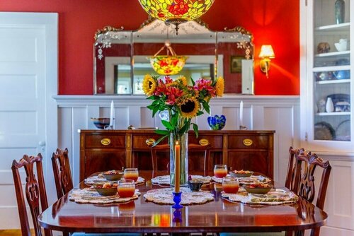 The Red Door B&B, Buchen Sie Bed & Breakfast Hotels in New England mit Parkplatz, Parkplätze