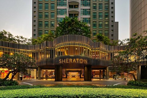 Sheraton Surabaya Hotel & Towers, Rezervovat Hotel Tegalsari East Java