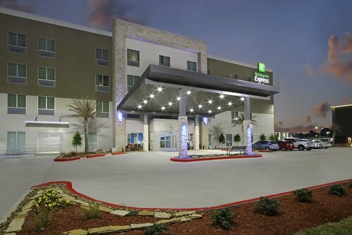 Holiday Inn Express & Suites Lake Charles South Casino Area by IHG, Rezervovat Hotel Lake Charles 