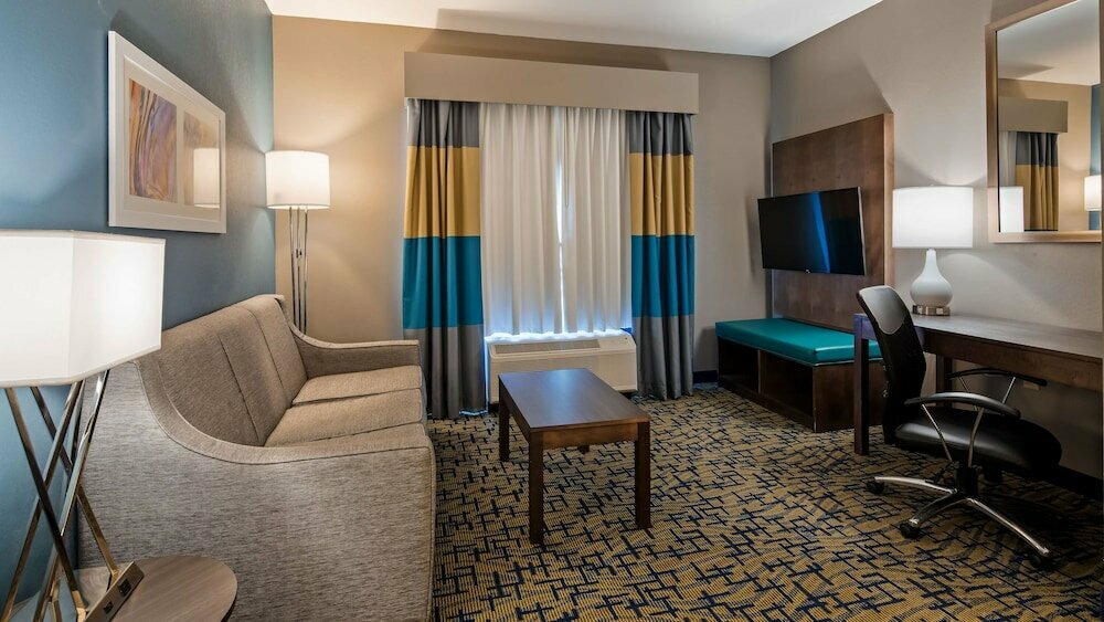 Spark by Hilton Erie