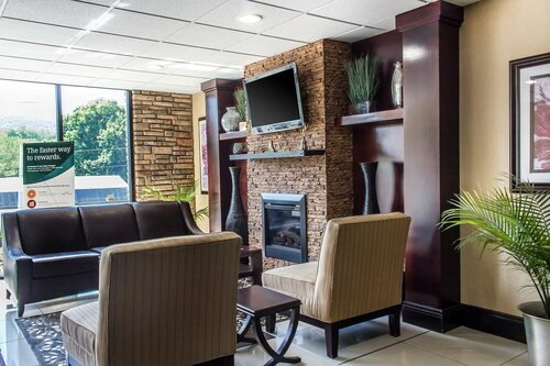 Quality Inn near Mountain Creek, Забронировать Отель Вернон Нью-Джерси