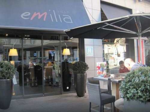 Hotel Villa Emilia, Забронировать Отель Эшампле Барселона, рядом с Barcelona Teatre Musical
