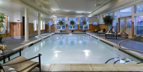 Green Mountain Suites Hotel, Забронировать Отель  