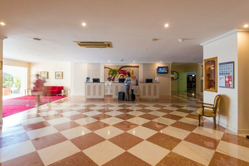 SEA VIEW w/ Balcony 2 mins walk to Beach & Casino, Забронировать Отель Эшторил Estoril Coast