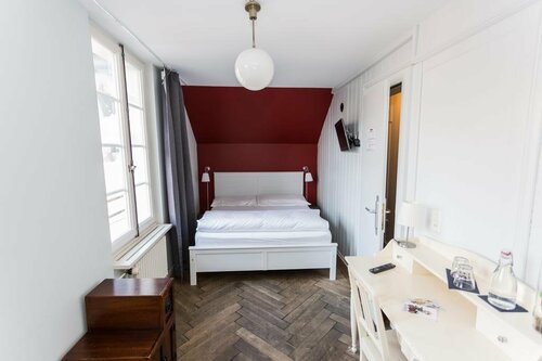 Hotel & Bistro Pêle-Mêle, Забронировать Отель Breitenrain-Lorraine Берн, рядом с Стадион Post Finance