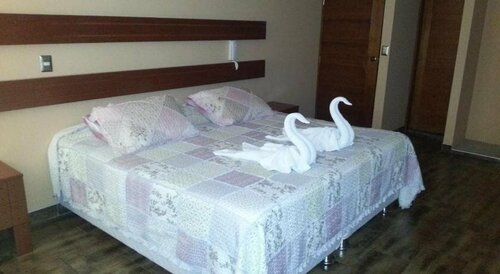 Padama, Book Hotel Callao Lima