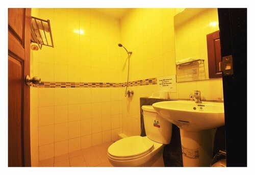 Kata Road GuestHouse, Забронировать Отель Мыанг Пху Кет остров Пхукет