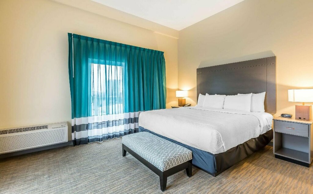 Marina Bay Hotel & Suites Chincoteague