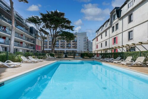 Résidence Odalys De La Plage, Забронировать Отель Отели Порнише с бассейном, Бассейн