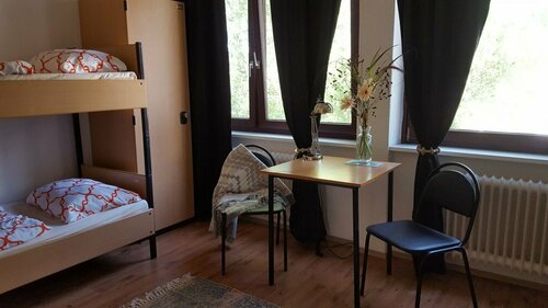 Hansezimmer West, Забронировать Отель Отели Ганзейского города Гамбурга с парковкой, Парковка