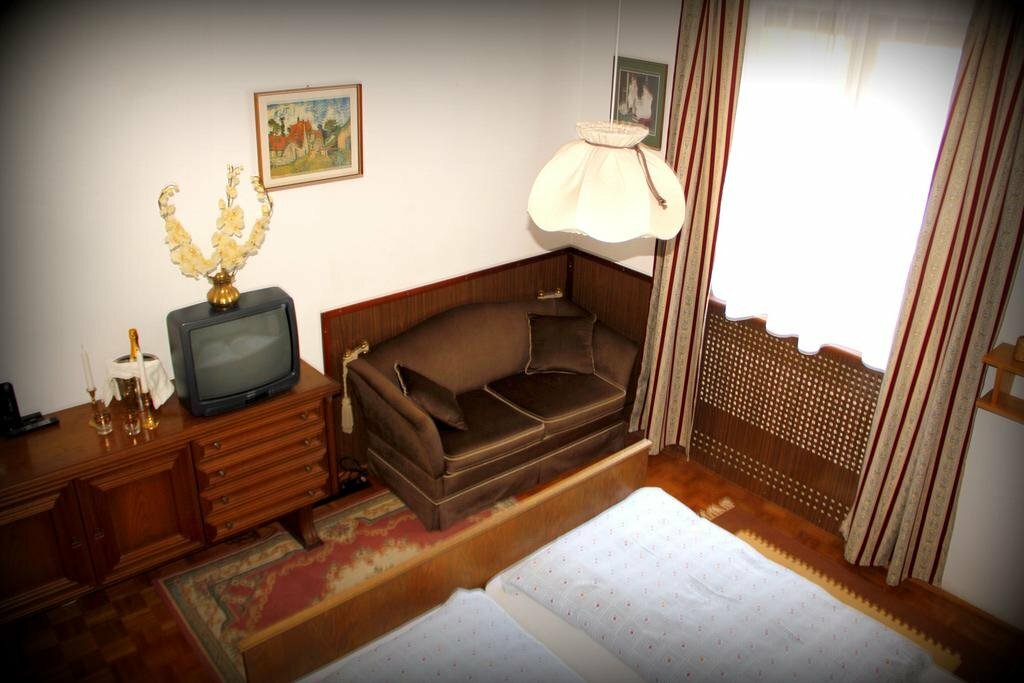 Casa Ema