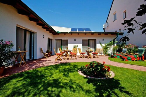 Gästehaus Samira, Забронировать Отель Отели Доннерскирхен 4 звезды, 4*