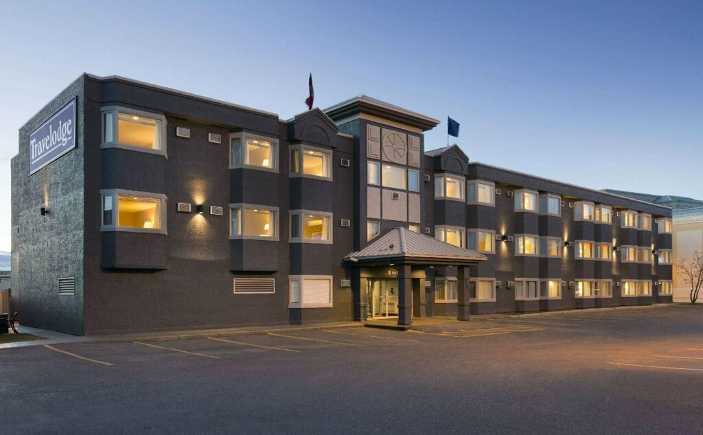 Travelodge by Wyndham Calgary University