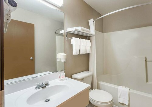 Super 8 by Wyndham Jonesboro, Забронировать Отель Джонсборо Арканзас, рядом с Arkansas Continued Care Hospital