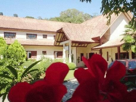 Hotel Pousada das Flores, Забронировать Отель Отели Риу-Гранди-ду-Сул с парковкой, Парковка