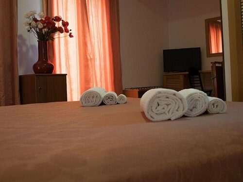 Hotel Garibaldi, Забронировать Отель Отели Ла-Маддалена с завтраком, Завтраки