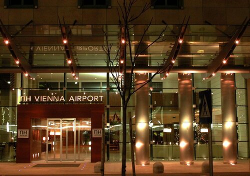 NH Vienna Airport Conference Center, Забронировать Отель Швехат Vienna surrounding
