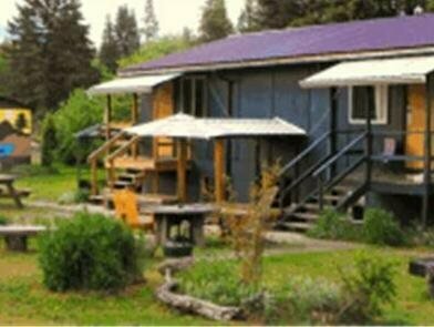 Lake Trail Guesthouse, Foglalás Szálloda Vancouver-sziget szállodák parkolóval, Parkolás