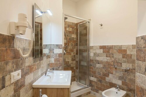 Donna Margherita Rome Suite & Rooms, Забронировать Гостевой дом Вокзал Термини , рядом с Римский форум