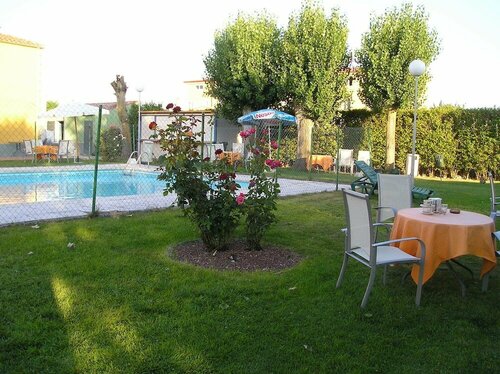 Hostal Restaurante Carolina, Reservar Albergue Albergues em Castela e Leão, Albergue