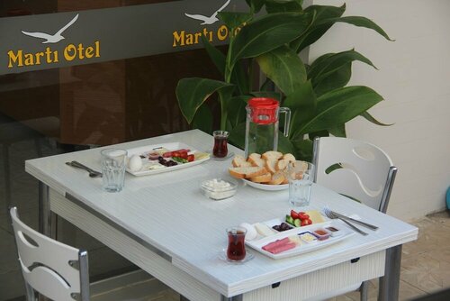 Yeni Marti Hotel, Rezerwuj Hotel Golcuk Stambuł