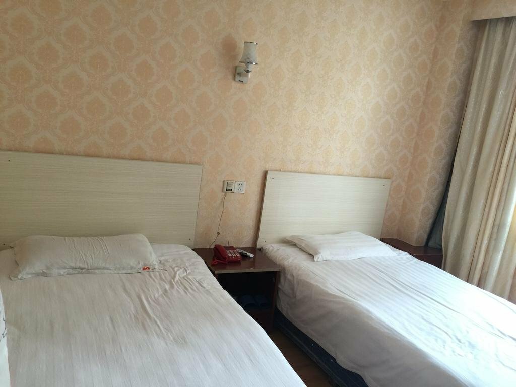 Hollywood Inn